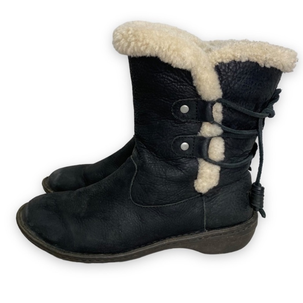 UGG -Akadia Boots - Black Newbuck Leather low Boot - Size 8 China